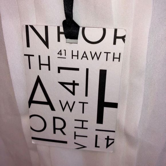 NWT 41 Hawthorne Tank - Picture 3 of 3